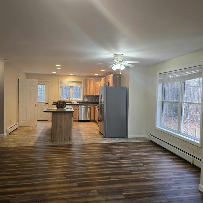 Building Photo - 315 Old Concord Turnpike