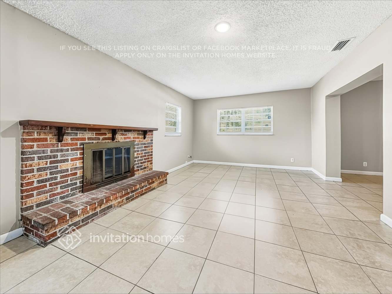 Building Photo - 512 E Hilda Dr