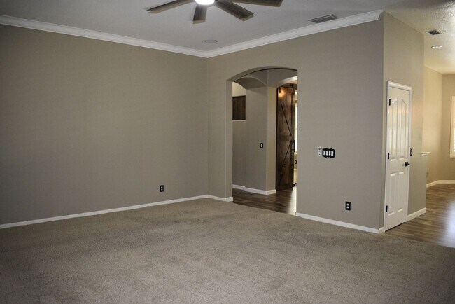 Building Photo - 42 Penelope Ct