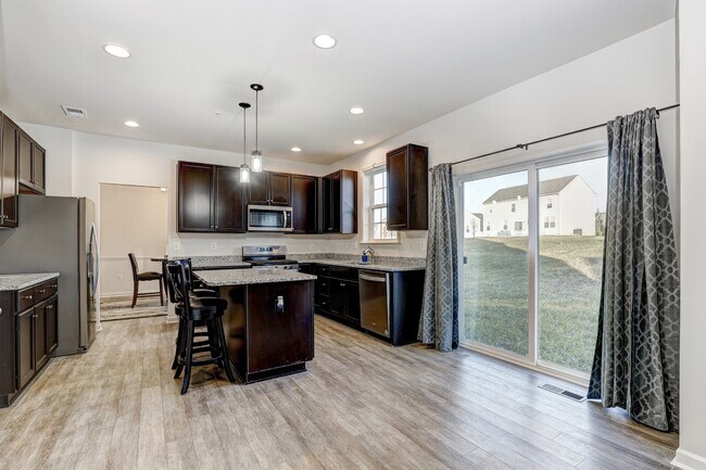 Building Photo - 9307 Drumman Dr