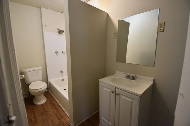 Building Photo - Affordable Two Bedroom Home in Greenfield
