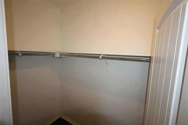 Building Photo - 17009 Gibbons Path