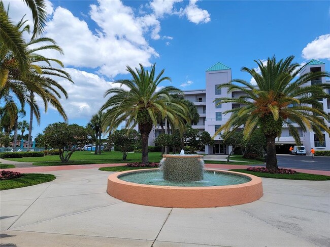 Building Photo - 8000 Sailboat Key Blvd S