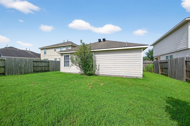 Building Photo - 17314 Blackstone Trails Dr