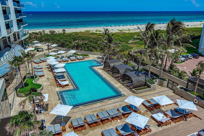 Building Photo - 3100 N Ocean Dr