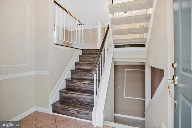 Building Photo - 14669 Cambridge Cir