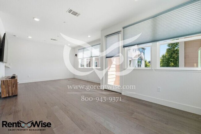 Building Photo - 49 Tidal Wy