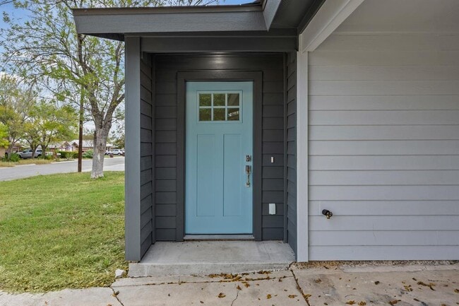 Building Photo - 1100 Monte Vista Dr