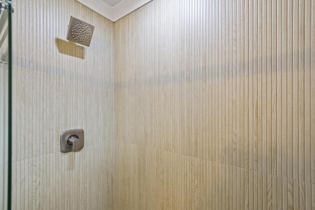 Building Photo - Modern Living Awaits!