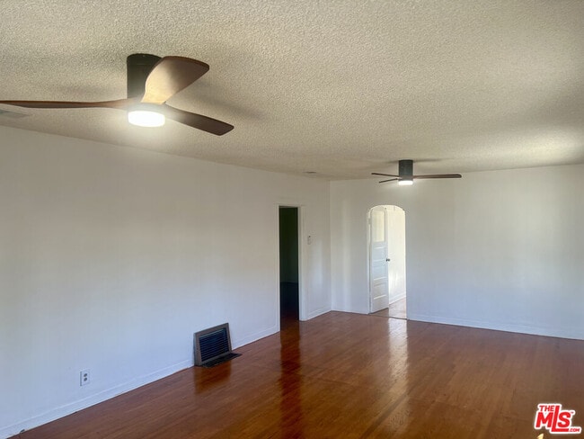 Building Photo - 4316 Perlita Ave