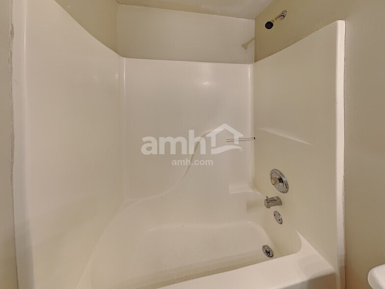 Building Photo - 1172 Cumberland Creek Way SW