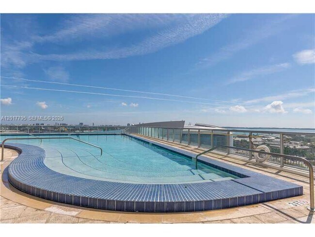 Building Photo - 888 Biscayne Blvd