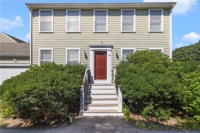 Primary Photo - 20 Vanderbilt Ln