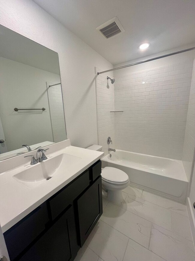 Building Photo - *Ask About Move In Special* Spacious 4 Bedroom / 4 Full Bath Home w/ Media Room & Loft ~ Imagine ...