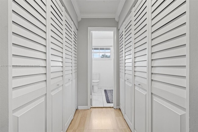 Building Photo - 8351 SW 39th Ct