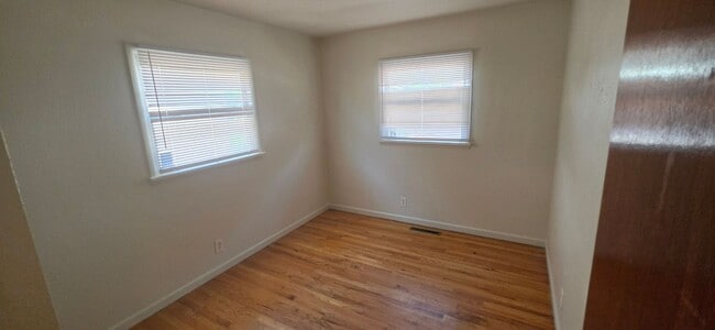 Building Photo - ALL PROSPECTIVE TENANTS MUST SUBMIT A $58 NON-REFUNDABLE APPLICATION FEE PER APPLICANT ONLINE AND...