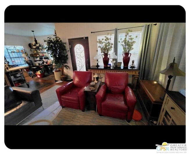 Building Photo - 15300 Palm Dr