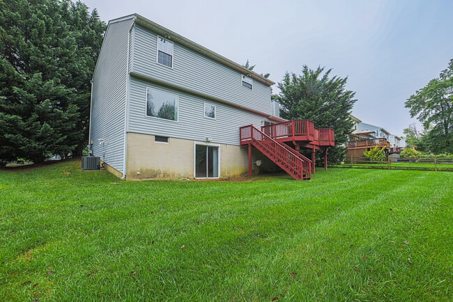 Building Photo - 28 Mitchell Dr