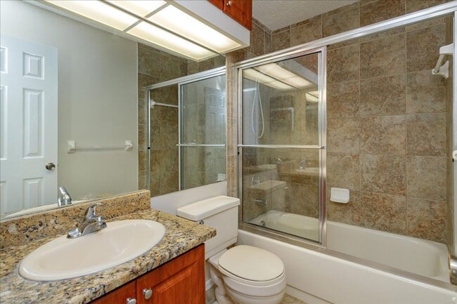Building Photo - Winter Park 2 Bedroom Upgraded Condo