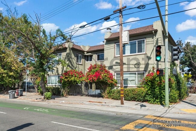 Building Photo - 908 40th St