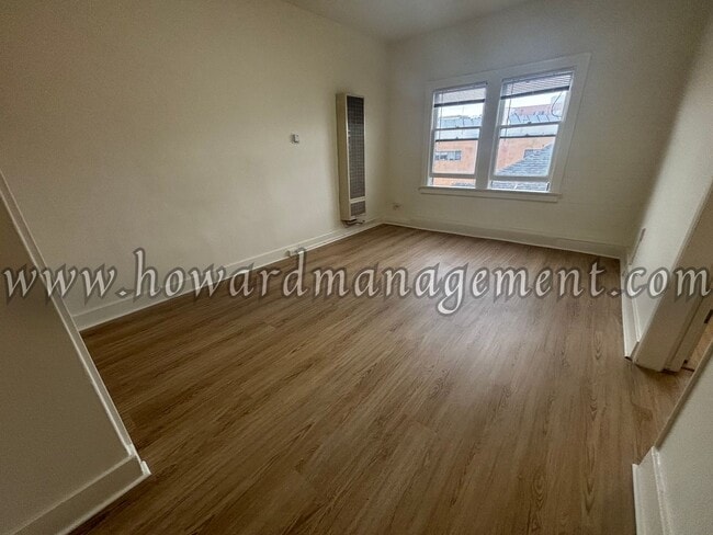 Building Photo - 00457BO