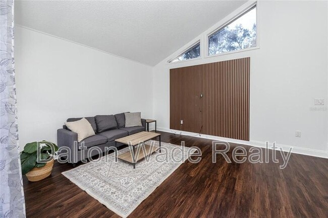 Building Photo - 2095 Sunset Point Rd