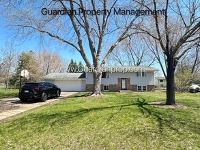 Building Photo - Champlin Single Family Home, Large Fenced ...