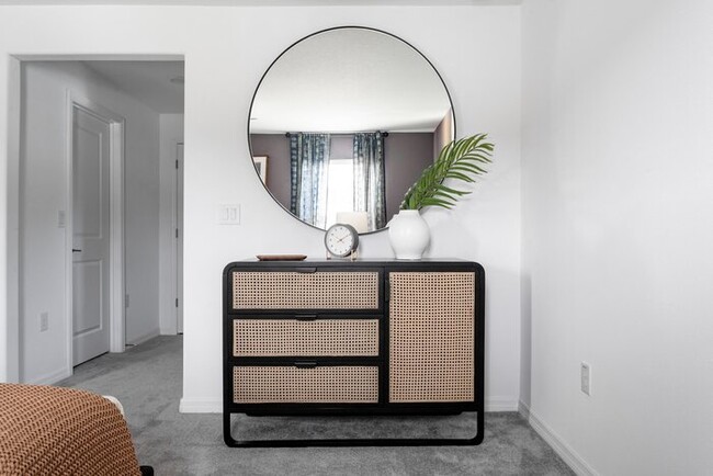 Building Photo - 38256 Fallstone Way