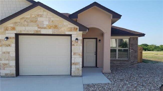 Building Photo - 109 Calvin Smith Ln.