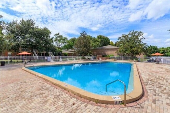 Building Photo - Effortless lifestyle starts here – Upgraded 1Bedroom 1Bath condo-unit!