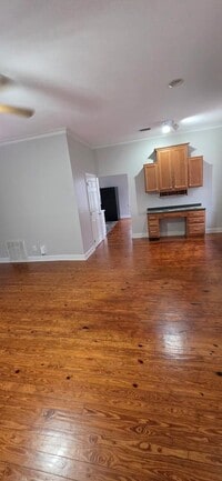 Building Photo - 7 1st St