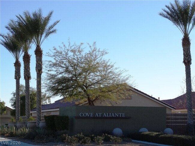 Building Photo - 4445 Meadowlark Wing Way