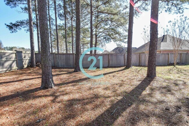 Building Photo - 3 Bed/2 Bath Home in Ashbrooke
