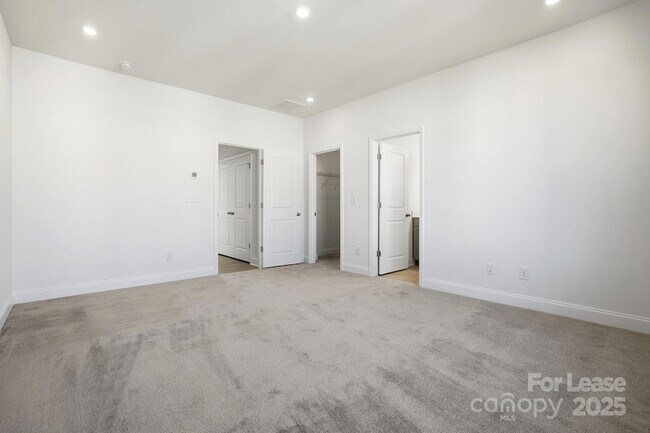 Building Photo - 3224 Drift St