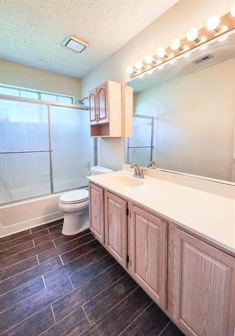 Building Photo - 3708 Racquet Ct
