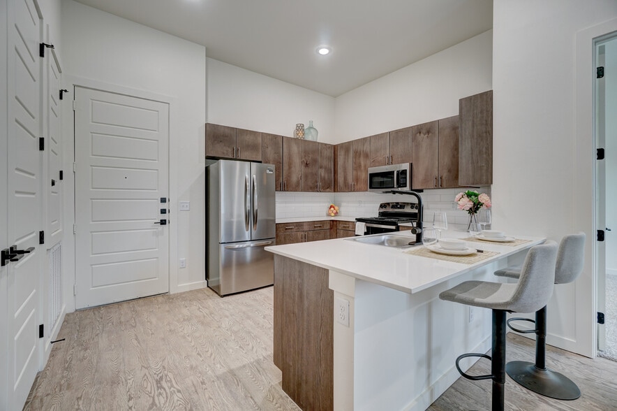 Building Photo - Campbell Apartments