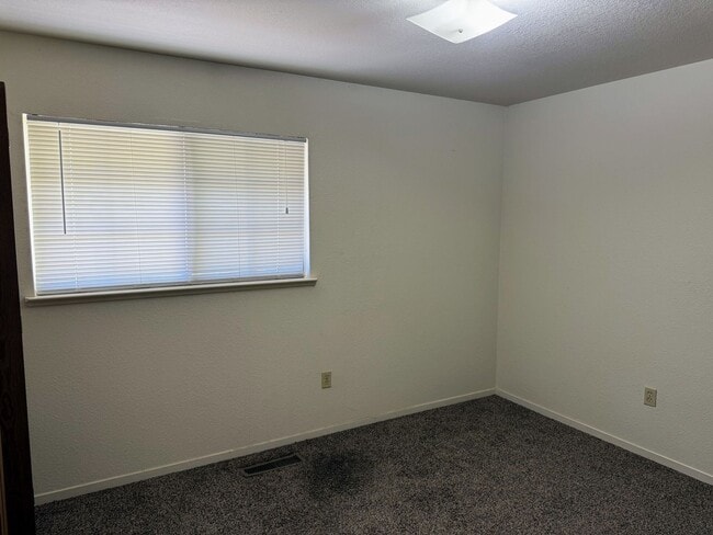 Building Photo - Dayton home for Rent
