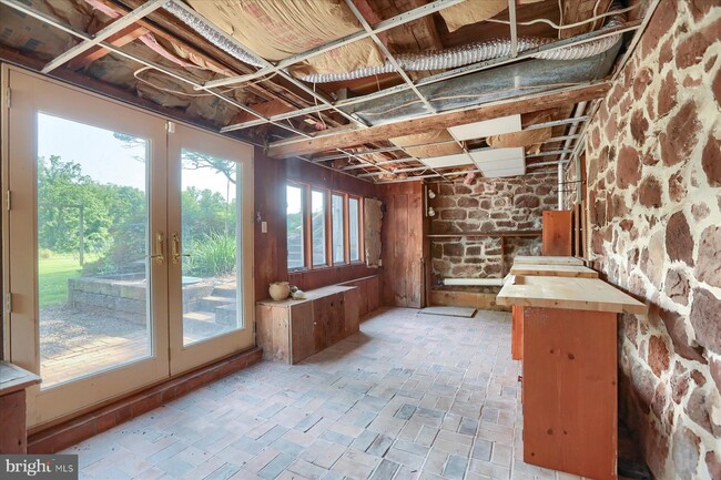 Building Photo - 4551 Colebrook Rd