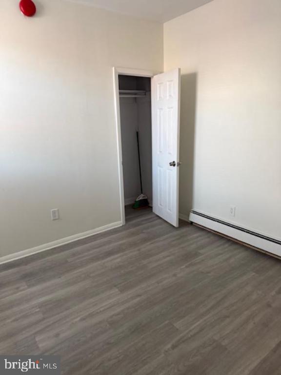 Building Photo - 424 E Girard Ave