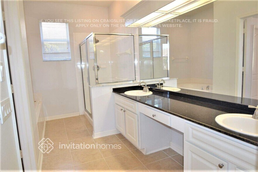 Building Photo - 5620 Terrain De Golf Dr