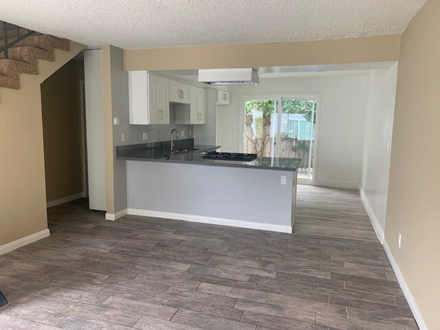 living room kitchen - 2404 Curtis Ave