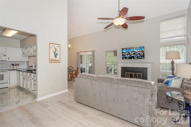 Building Photo - 20105 Henderson Rd