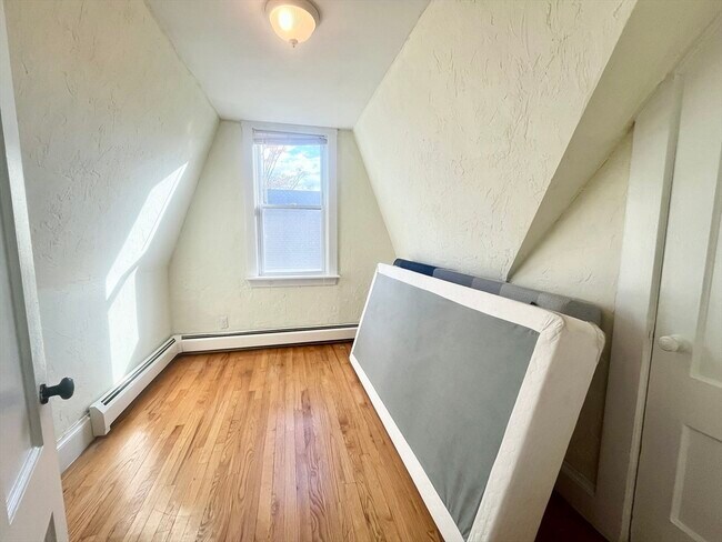 Building Photo - 577 Highland Ave