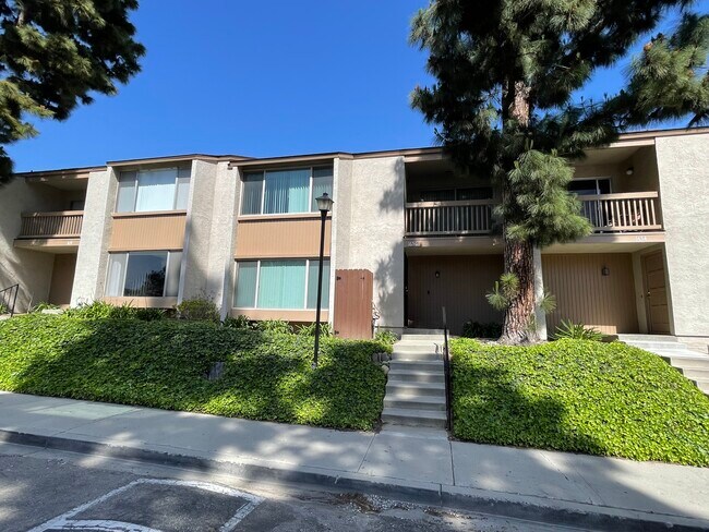 Primary Photo - 1656 Tapir Cir
