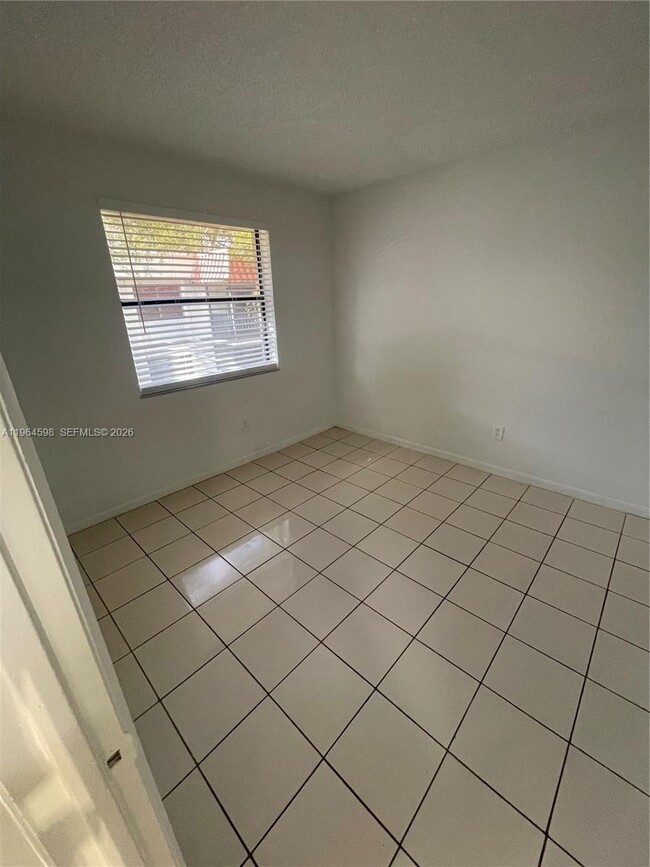 Building Photo - 9700 Hammocks Blvd