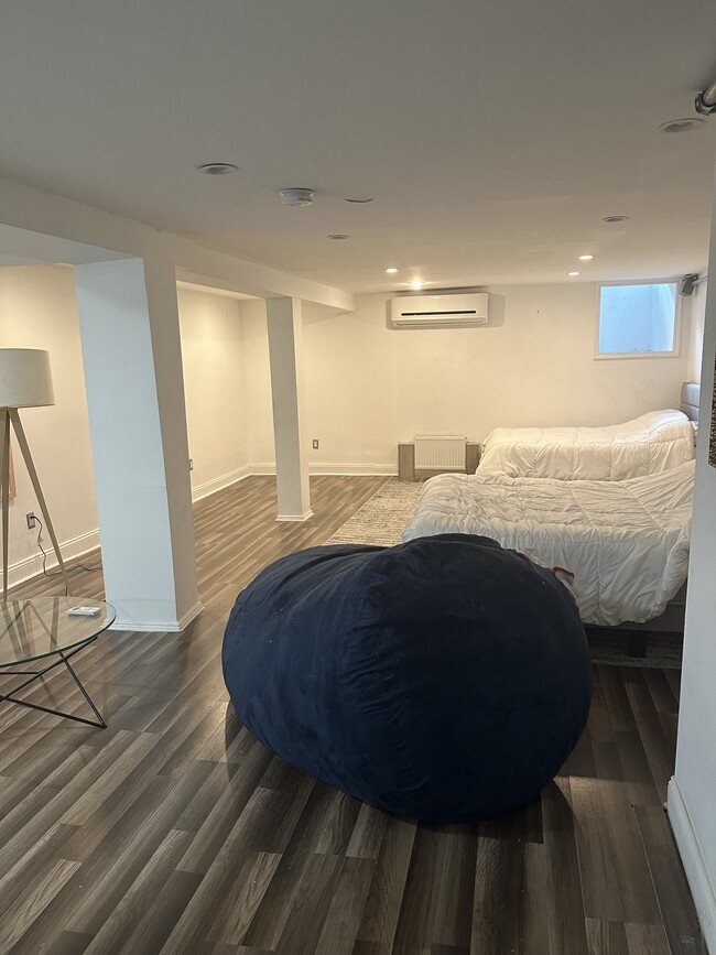 Building Photo - 308 Clifton Plz