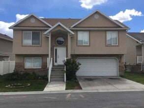 Building Photo - 3695 S Olivenhain Ct