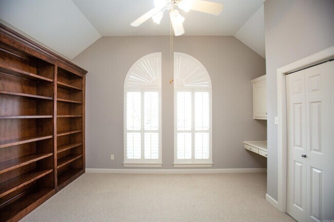 Building Photo - 2601 Sweetgrass-