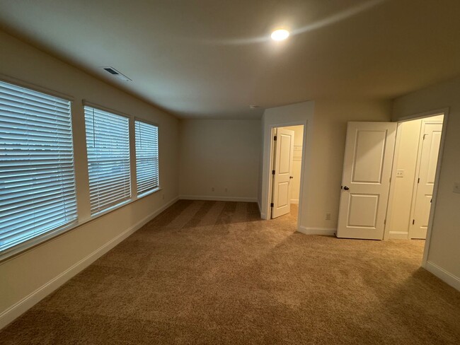 Building Photo - *Move In Special* 3 Bedroom | 2.5 Bathroom...