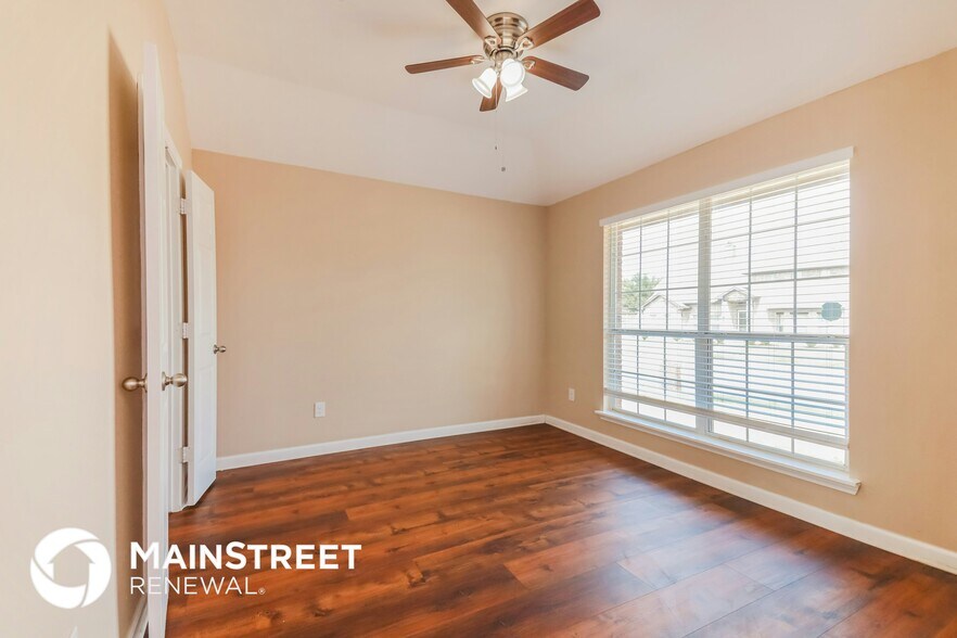 Building Photo - 9306 Chimneywood Dr